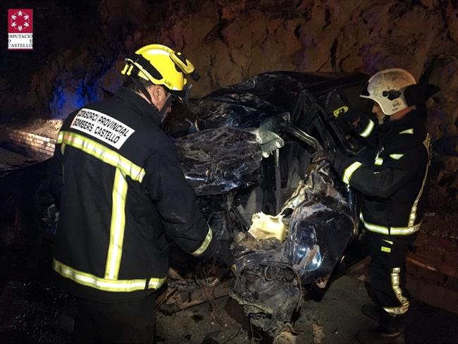 El siniestro se produjo en la N-340 a la altura de Benicàssim | CONSORCIO DE BOMBEROS ep siniestroprodujola n-340la alturabenicssim