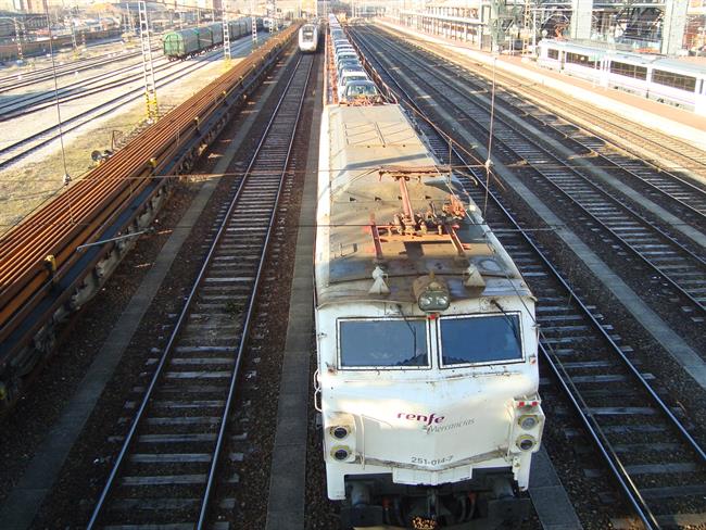 Tren de mercancías de Renfe que unirá CyL con Nantes (Francia). | EUROPA PRESS ep trenmercanciasrenfeunira cylnantes francia