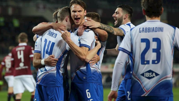 ep varios jugadores de la sampdoria celebran un gol
