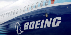 un boeing 737 max au salon aeronautique international de farnborough en grande bretagne 20240709203035 