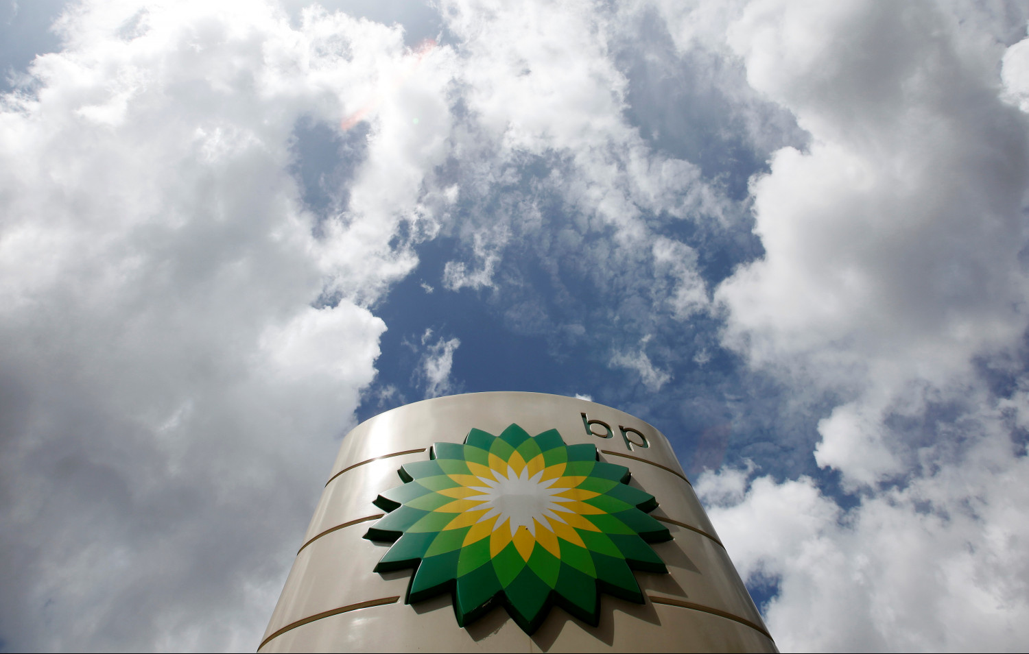 bp le benefice grimpe au 2e trimestre dividende releve et rachat d actions 