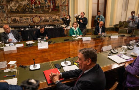 ep archivo   el ministro de agricultura pesca y alimentacion luis planas se reune con las