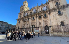 ep archivo   turistas en la catedral de jaen