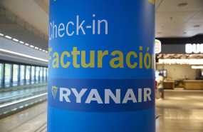 ep carteleria indicadora de ryanair en el aeropuerto adolfo suarez madrid barajas a 23 de agosto de