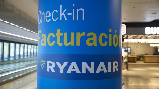 ep carteleria indicadora de ryanair en el aeropuerto adolfo suarez madrid barajas a 23 de agosto de