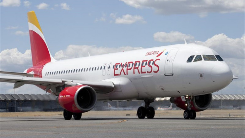 Economía.- Iberia Express cumple siete años con 28 millones de pasajeros transportados y consolida su modelo híbrido | IBERIA EXPRESS - Archivo ep economia- iberia express cumple siete anos28 millonespasajeros transportadosconsolidamodelo hibrido