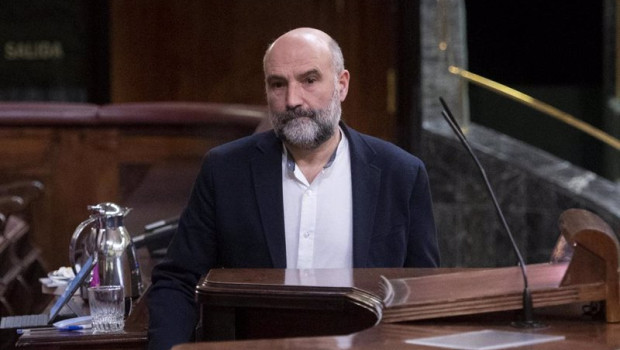 ep el diputado por la circunscripcion de la coruna nestor rego en el pleno del congreso de los