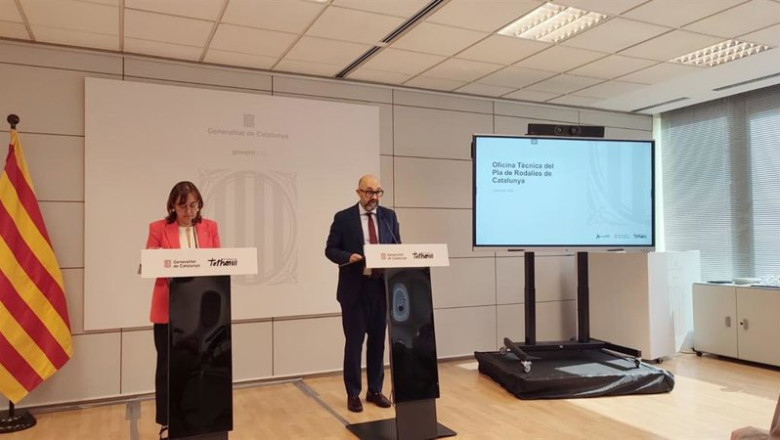 ep el presidente de adif luis pedro marco y la consellera de territorio vivienda y transicion