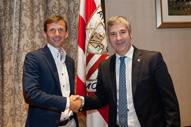 El entrenador José Ángel Ziganda con el presidente Josu Urrutia | ATHLETIC CLUB ep entrenador jose angel zigandapresidente josu urrutia
