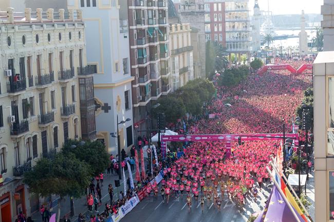 El evento ha homenajeado a las víctimas de violencia machista | NACHO MARTÍNEZ/CARRERA DE LA MUJER ep eventohomenajeadolas victimasviolencia machista