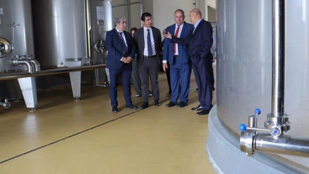 ep inauguracion de las nuevas instalaciones de la almazara de la cooperativa santo cristo de la