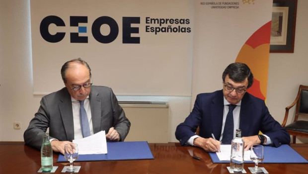 ep jose alberto gonzalez ruiz ceoe y fernando martinez redfue firmando el acuerdo ep jose alberto gonzalez ruiz ceoe y fernando martinez redfue firmando el acuerdo