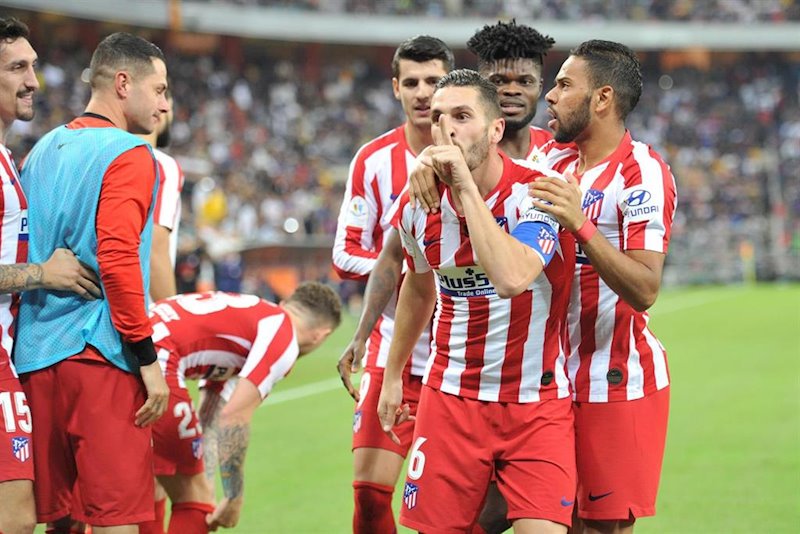 ep koke celebra su gol en la supercopa