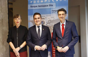 ep la directora de hegan ana villate el consejero de industria mikel jauregi y el presidente de