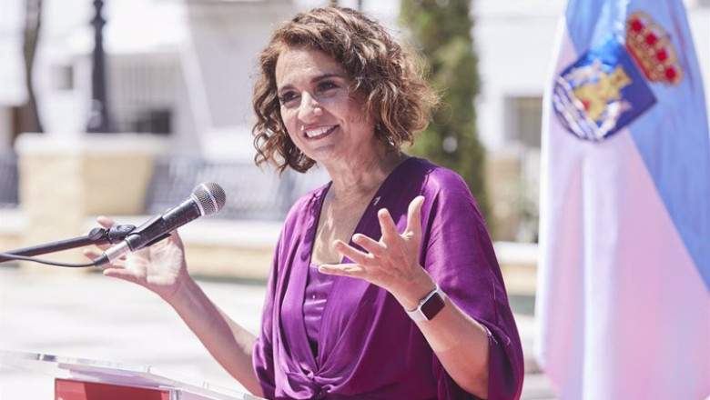 La ministra de Hacienda, María Jesús Montero, durante la inauguración del monumento a Nebrija en la plaza Juan Díaz de Solís en Lebrija, a 1 de julio de 2022 en Sevilla (Andalucía, España) | Joaquin Corchero - Europa Press ep la ministra de hacienda maria jesus montero durante la inauguracion del monumento a nebrija en la