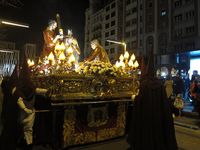 Procesión en Zaragoza, Semana Santa, cofradía, cofradías, cofrades, paso, imagen | EUROPA PRESS ep procesionzaragoza semana santa cofradia cofradias cofrades paso imagen