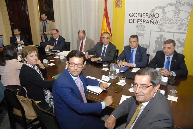 Reunión de la comisión de seguimiento de las obras del AVE | EUROPA PRESS/AYTO.GRANADA ep reunionla comisionseguimientolas obrasave
