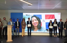 ep sara recibe primer premio del concurso de ideas de negocio en gestion del trafico aereo de enaire