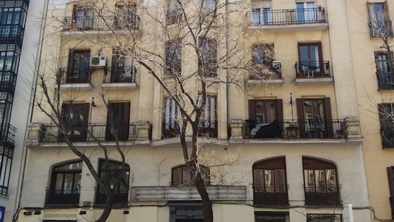 ep uno de los edificios de viviendas de la socimi vbare en madrid