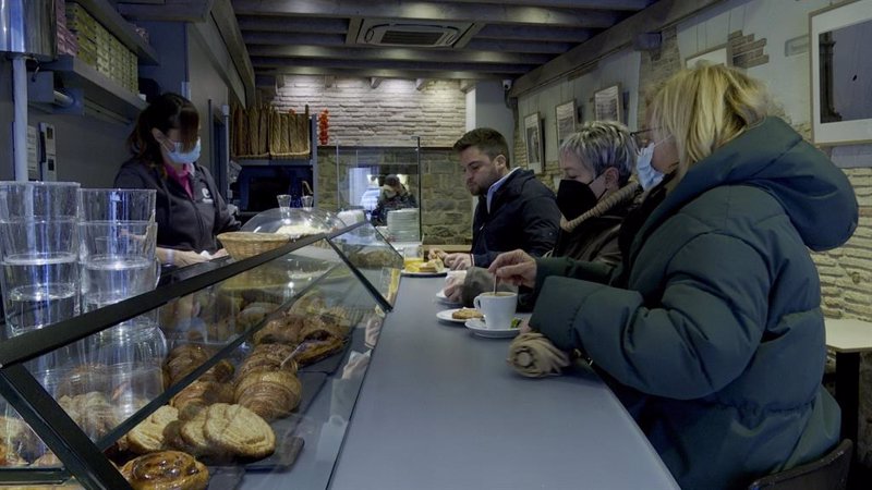 El sector servicios español registra un fuerte repunte pese a la presión de los precios