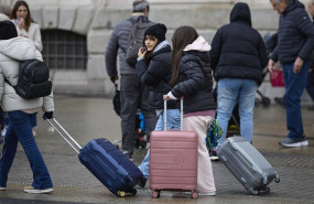 ep varios turistas en el centro de la ciudad a 4 de diciembre de 2025 en madrid espana ep varios turistas en el centro de la ciudad a 4 de diciembre de 2025 en madrid espana