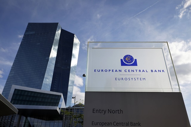 Las actas del BCE revelan dudas con las bajadas de tipos por los riesgos de la inflación