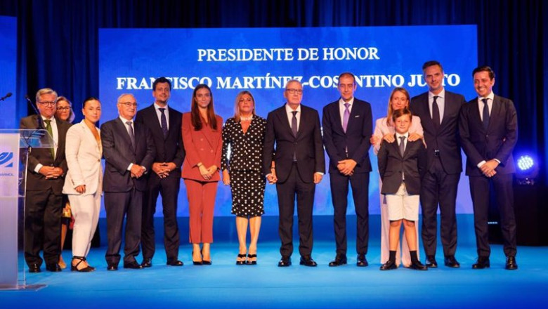 ep aema ha otorgado el titulo de presidente de honor a francisco martinez cosentino justo ep aema ha otorgado el titulo de presidente de honor a francisco martinez cosentino justo