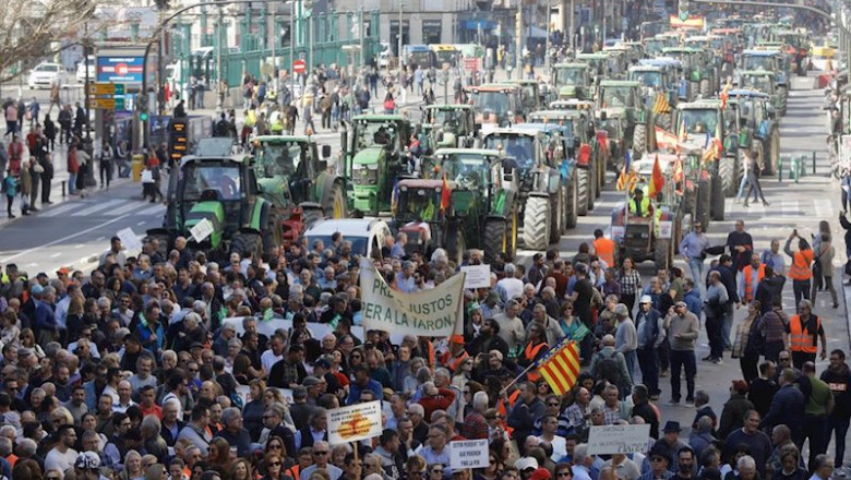 ep agricultores y ganaderos organizan una tractorada para manifestarse por la situacion limite que