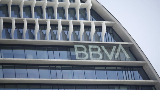 ep archivo   logo de bbva en la vela sede del banco en madrid