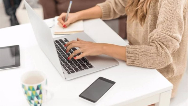 ep archivo mujer trabajando con su ordenador portatil ep archivo mujer trabajando con su ordenador portatil