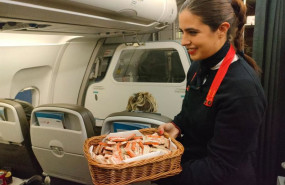 ep archivo   una tcp de iberia express reparte turron