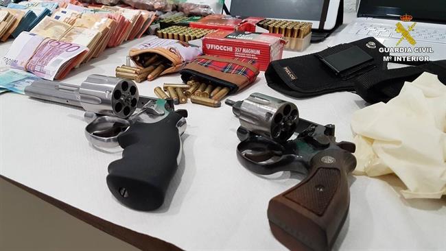 Detenido el atracador de siete sucursales bancarias | GUARDIA CIVIL ep detenidoatracadorsiete sucursales bancarias