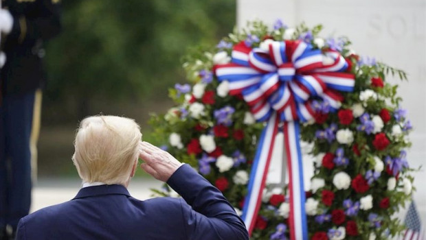 ep el presidente de estados unidos donald trump en el cementerio nacional de arlington