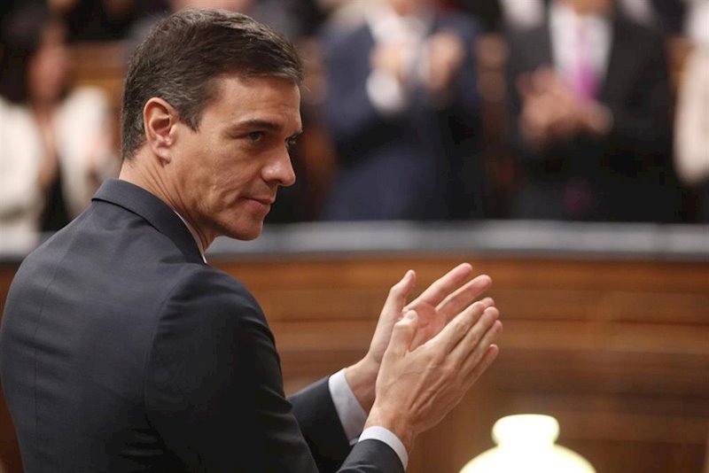 https://img1.s3wfg.com/web/img/images_uploaded/1/d/ep_el_presidente_del_gobierno_pedro_sanchez_aplaude_en_el_congreso_de_los_diputados_durante_la.jpg