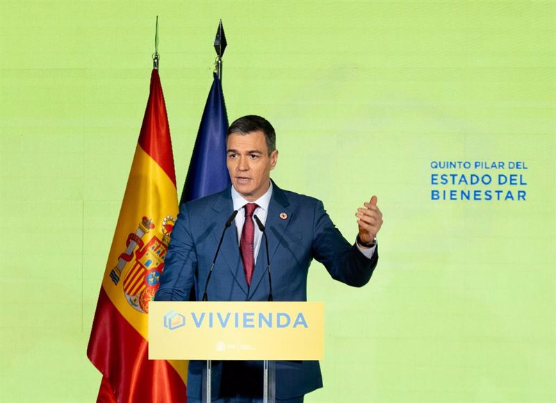 Sánchez anuncia 12 medidas sobre vivienda: exenciones del IRPF, cambios en el régimen de las socimis...