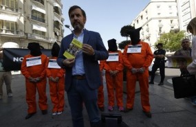 ep hazteoirorg con ignacio arsuaga llevaautobus frentecongreso