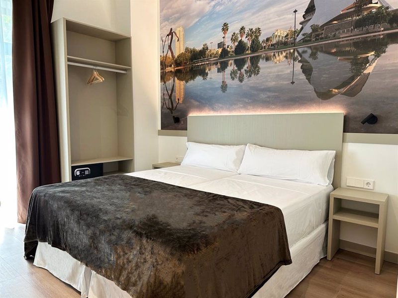 Las pernoctaciones en hoteles crecen un 1,8% mientras los precios suben un 5% en julio