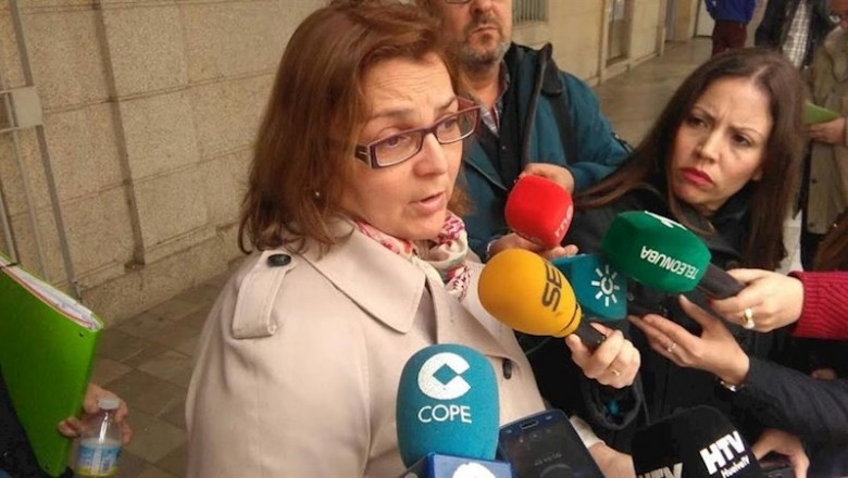 ep la presidenta de la plataforma por una sanidad digna paloma hergueta ahora gerente del hospital
