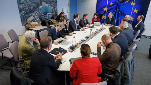 ep la reunion del sector pesquero europeo con el nuevo comisario de pesca y oceanos costas kadis