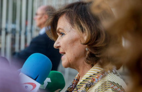 ep la vicepresidenta del gobierno y ministra de igualdad en funciones carmen calvo atiende a los