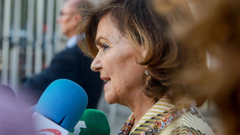 ep la vicepresidenta del gobierno y ministra de igualdad en funciones carmen calvo atiende a los