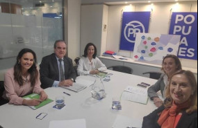 ep los miembros del consejo general de farmaceuticos ana lopez-casero tesorera jesus aguilar