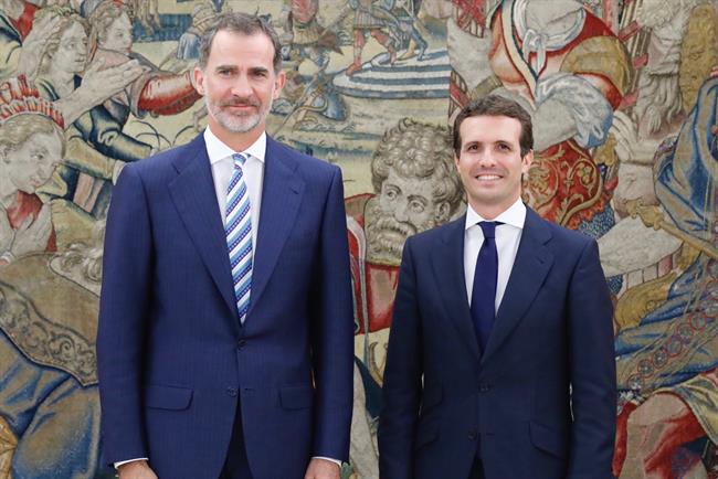 Pablo Casado y el Rey Felipe VI en la Zarzuela | PARTIDO POPULAR ep pablo casadorey felipe vila zarzuela