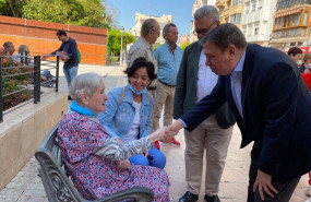 ep planas saluda a una vecina de puente genil ep planas saluda a una vecina de puente genil