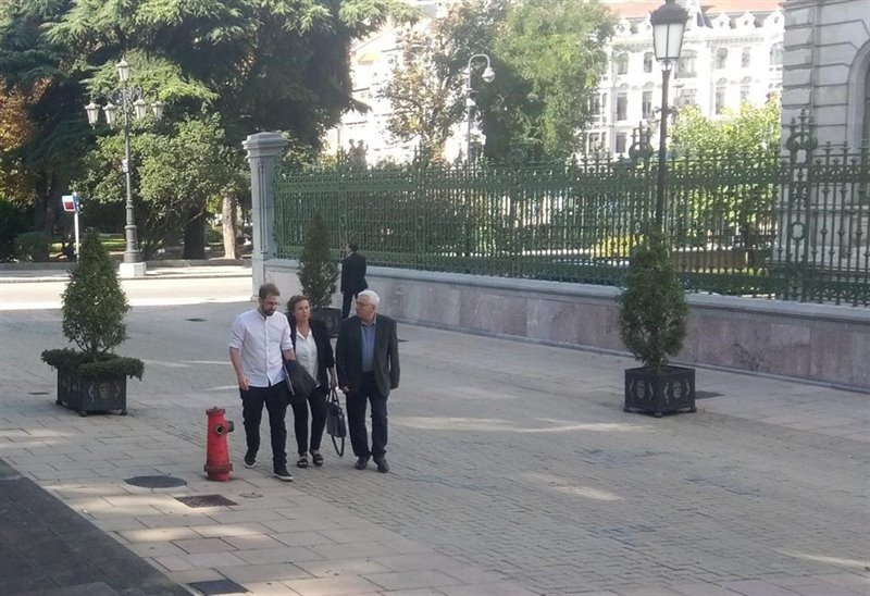 ep representantes de la asociacion trece rosas asturias