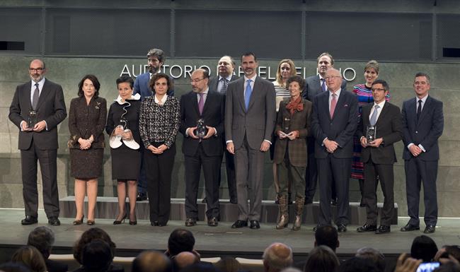 S.M. El Rey Felipe VI y finalistas y ganadores XIX Premios CODESPA | CODESPA ep sm rey felipe vifinalistasganadores xix premios codespa