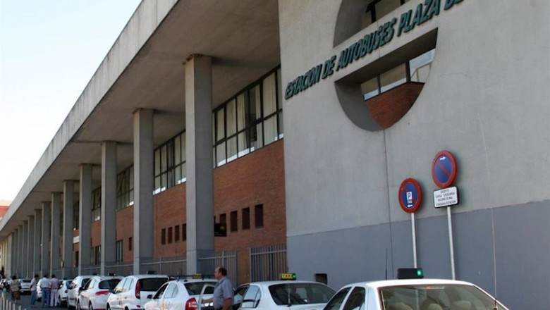 Taxis en la Estación de Plaza de Armas de Sevilla | EUROPA PRESS - Archivo ep taxis en la estacion de plaza de armas de sevilla