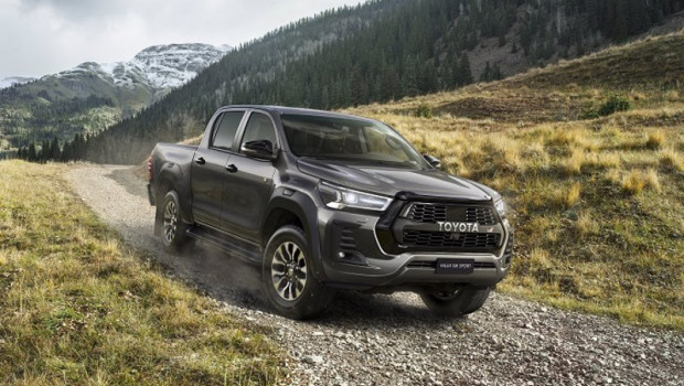 ep toyota hilux gr sport