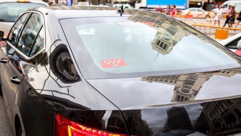 Un coche con licencia de VTC | RICARDO RUBIO/EUROPA PRESS - Archivo ep un coche con licencia de vtc