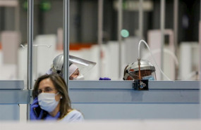 ep una sanitaria protegida con mascarilla